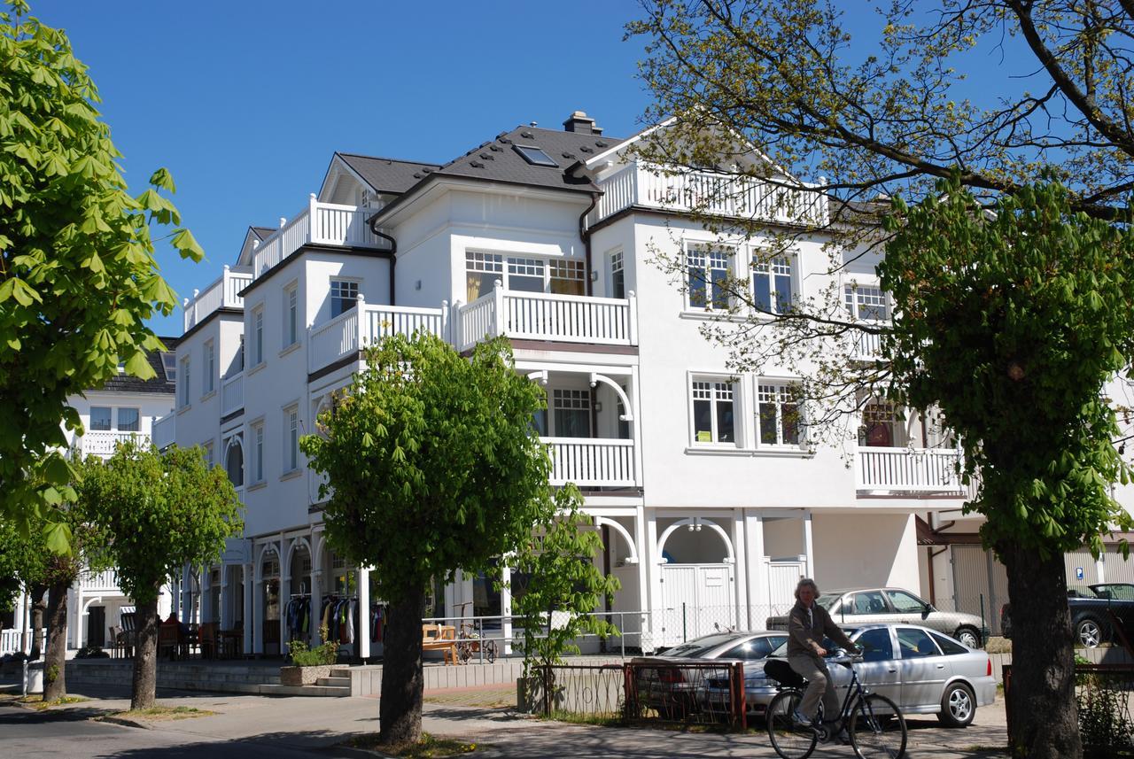 "Villa Laetitia" - Wg 15 - Zentral, Strandnah, 2 Balkone Binz Exteriör bild